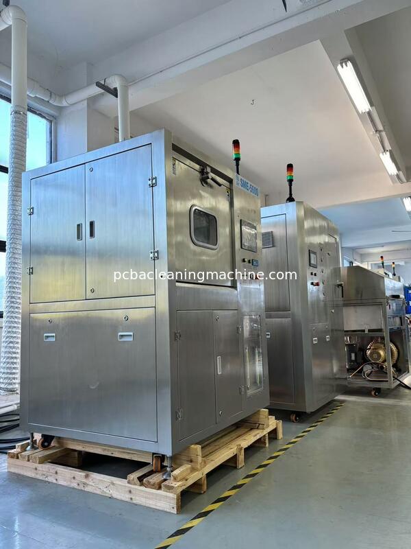 Удаление пятен с печатной платы (PCBA) с помощью химического чистящего средства SME-5600T. Основное применение: автомобильная электроника, печатные платы для военной техники, печатные платы для аэрокосмической промышленности, печатные платы для телекоммуникаций, печатные платы для медицинских устройств, печатные платы для цифровых измерительных приборов, печатные платы для оборудования.