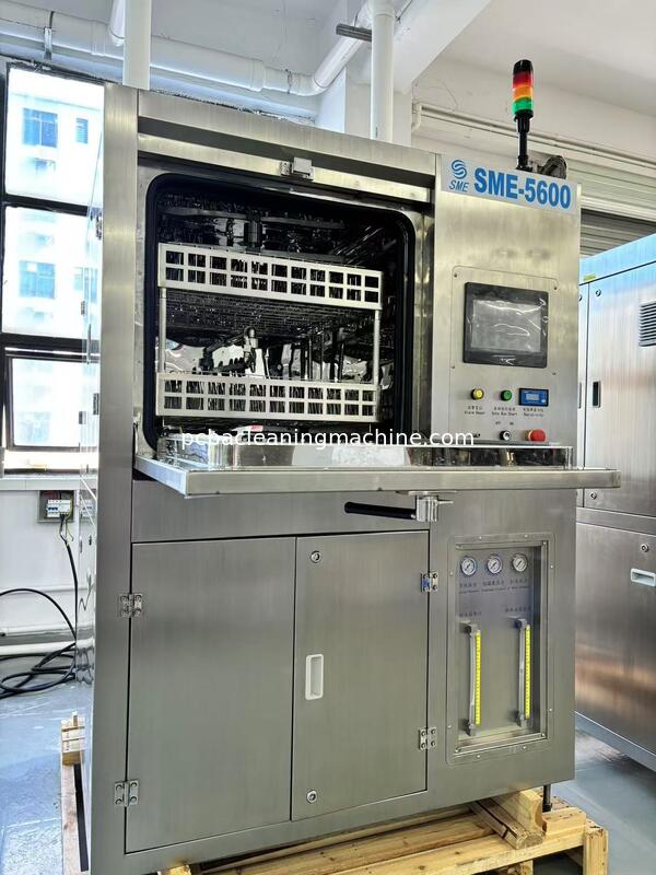 Удаление пятен с печатной платы (PCBA) с помощью химического чистящего средства SME-5600T. Основное применение: автомобильная электроника, печатные платы для военной техники, печатные платы для аэрокосмической промышленности, печатные платы для телекоммуникаций, печатные платы для медицинских устройств, печатные платы для цифровых измерительных приборов, печатные платы для оборудования.